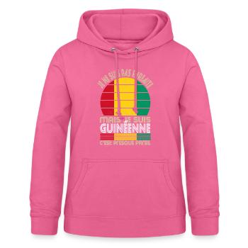 Je ne suis pas parfaite mais je suis Guinéenne - Sweat à capuche Femme - rose - Devant - AI Model Female 172 light (172cm)