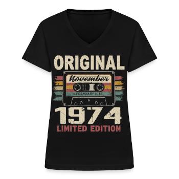 November 1974 Geschenk November 1974 - Frauen-T-Shirt mit V-Ausschnitt - Schwarz - Vorne - Lela (165cm)