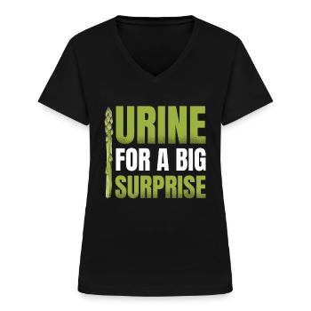 Urin Für Eine Große Überraschung Gemüse Veganer - Frauen-T-Shirt mit V-Ausschnitt - Schwarz - Vorne - Lela (165cm)