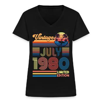 Verjaardag juli 1980. Geschenk juli 1980. - Vrouwen T-shirt met V-hals - zwart - Voor - Lela (165cm)