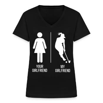 Field Hockey Your Girlfriend My - Frauen-T-Shirt mit V-Ausschnitt - Schwarz - Vorne - Lela (165cm)
