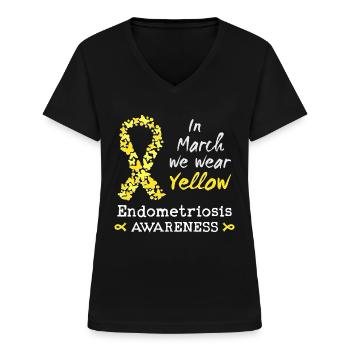 Im März tragen wir Gelb, Endometriose Bewusstsein - Frauen-T-Shirt mit V-Ausschnitt - Schwarz - Vorne - Lela (165cm)
