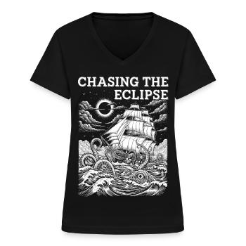 Abenteuer bei Sonnenfinsternis - Frauen-T-Shirt mit V-Ausschnitt - Schwarz - Vorne - Lela (165cm)