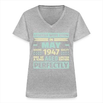 77. Geburtstag Mai Jahrgang 1947 Geschenkidee - Frauen-T-Shirt mit V-Ausschnitt - Grau meliert - Vorne - Lela (165cm)