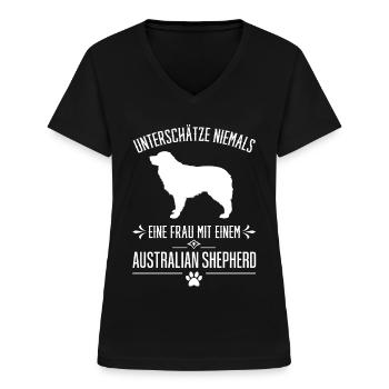 Australian Shepherd - Unterschätze niemals eine... - Frauen-T-Shirt mit V-Ausschnitt - Schwarz - Vorne - Lela (165cm)