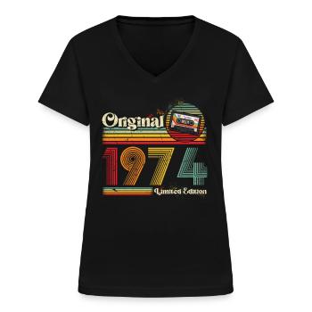 1974 Fødselsdag Født I 1974 Retro Vintage - T-shirt med V-hals til damer - sort - Foran - Lela (165cm)