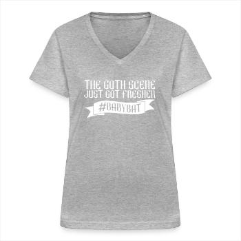 #Babybat - Baby Bat Gothic Goth Grufti Spruch - Frauen-T-Shirt mit V-Ausschnitt - Grau meliert - Vorne - Lela (165cm)