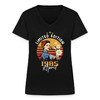 April 1985 Birthday Present April 1985 Vintage - Women's V-neck T-shirt - black - Front - Lela (165cm)