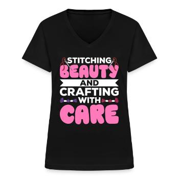 Broderie Perles Motif de broderie Point de croix - T-shirt col V Femme - noir - Devant - Lela (165cm)