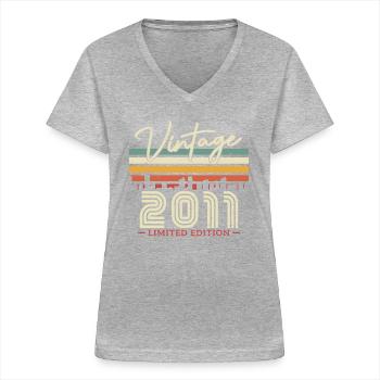 Cadeau d’anniversaire vintage 2011 12/13 J. - T-shirt col V Femme - gris chiné - Devant - Lela (165cm)