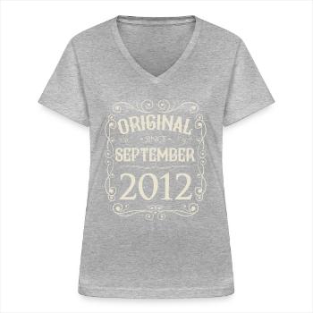 Vintage - Original since September 2012 Birthday - Women's V-neck T-shirt - sports grey - Front - Lela (165cm)