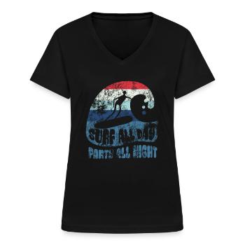 Surf toute la journée - faire la fête toute la nuit - Surfer - Cadeau - T-shirt col V Femme - noir - Devant - Lela (165cm)