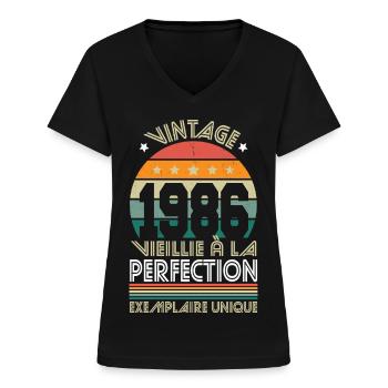 1986 – Vintage – Exemplaire unique - T-shirt col V Femme - noir - Devant - Lela (165cm)