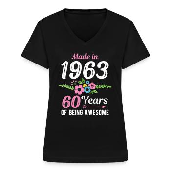 Made In 1963 Floral 60th Birthday - Women's V-neck T-shirt - black - Front - Lela (165cm)