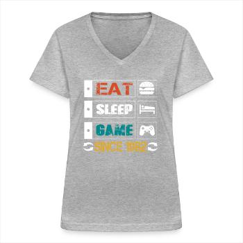 Eat, Sleep, Game, Repeat, Controller, since 1982 - Frauen-T-Shirt mit V-Ausschnitt - Grau meliert - Vorne - Lela (165cm)