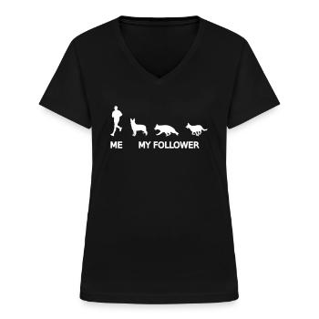 Mann mit Hunde Followern lustiger Hund Spruch EN 1 - Frauen-T-Shirt mit V-Ausschnitt - Schwarz - Vorne - Lela (165cm)