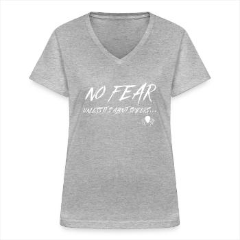Pas de peur - T-shirt col V Femme - gris chiné - Devant - Lela (165cm)