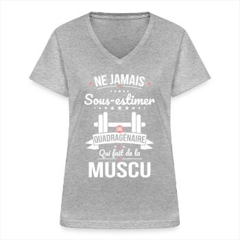 Sous-estimer quadragénaire qui fait de la muscu - T-shirt col V Femme - gris chiné - Devant - Lela (165cm)