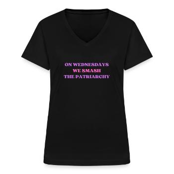 Mittwochs zerschlagen wir das Patriarchat - Frauen-T-Shirt mit V-Ausschnitt - Schwarz - Vorne - Lela (165cm)