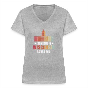 Quelqu’un dans le Wisconsin m’aime - T-shirt col V Femme - gris chiné - Devant - Lela (165cm)