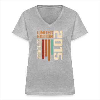 September 2015 Originelle Geschenkidee zum Geburtstag - Frauen-T-Shirt mit V-Ausschnitt - Grau meliert - Vorne - Lela (165cm)