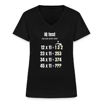 IQ test- Mathematik - Frauen-T-Shirt mit V-Ausschnitt - Schwarz - Vorne - Lela (165cm)