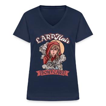 Larp Hair - Don’t Care - Larping - T-shirt col V Femme - marine - Devant - Lela (165cm)