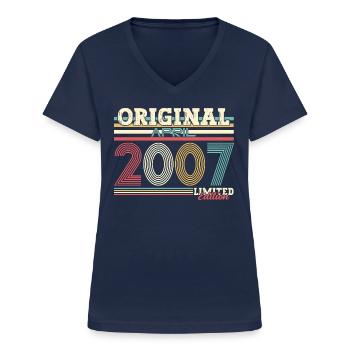 18. Geburtstag Geschenk Mann Original April 2007 - Frauen-T-Shirt mit V-Ausschnitt - Navy - Vorne - Lela (165cm)