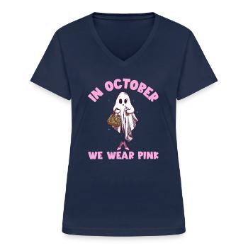 Im Oktober tragen wir rosa Brustkrebs-BewusstseiPn - Frauen-T-Shirt mit V-Ausschnitt - Navy - Vorne - Lela (165cm)