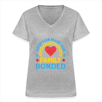 L’adoption a soudé notre famille - T-shirt col V Femme - gris chiné - Devant - Lela (165cm)
