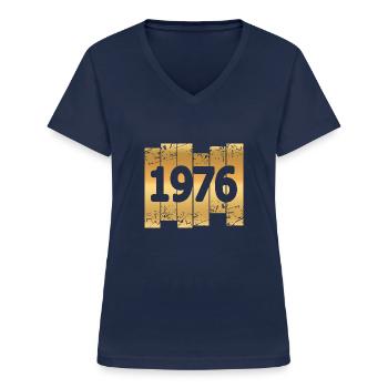 Year 1976 - Women's V-neck T-shirt - navy - Front - Lela (165cm)