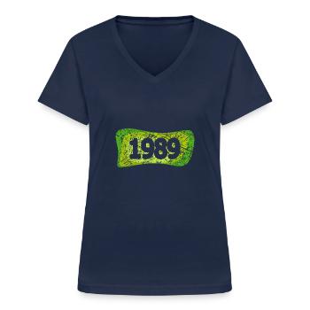 Kratzer 1989 - Frauen-T-Shirt mit V-Ausschnitt - Navy - Vorne - Lela (165cm)