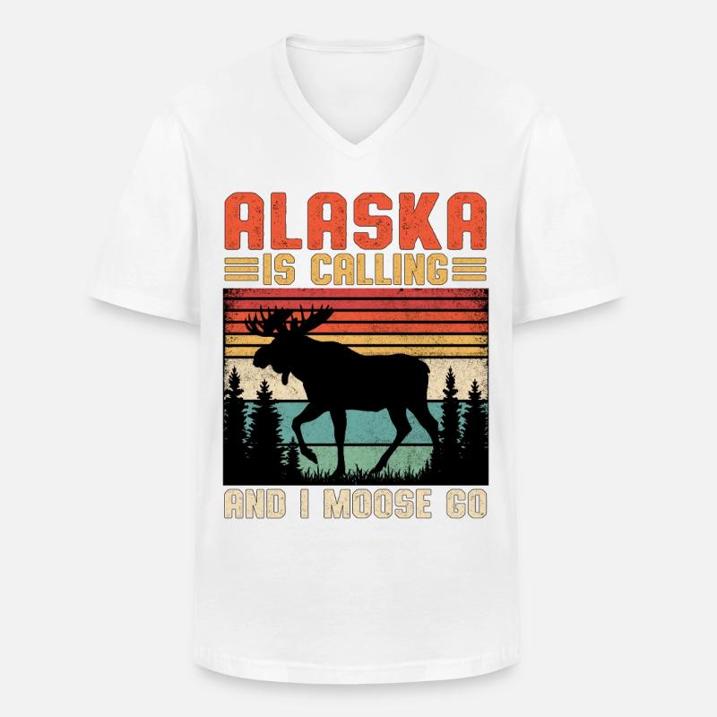 Alaska Ruft: Elch auf Wanderschaft - Männer-T-Shirt mit V-Ausschnitt - Weiß
