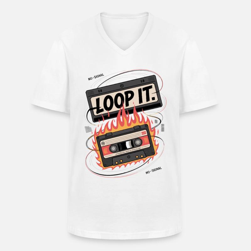 Retro Kassette mit "Loop It" Flammen-Design - Männer-T-Shirt mit V-Ausschnitt - Weiß