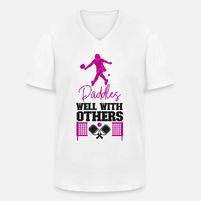 Pickleball Paddles Well With - Männer-T-Shirt mit V-Ausschnitt - Weiß