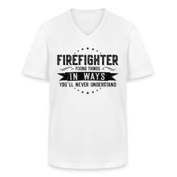 Les collègues pompiers offrent un dicton de profession - T-shirt col V Homme - blanc - Devant - AI Model Male 185 light (185cm)