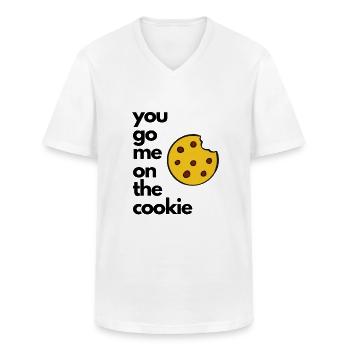you go me on the cookie - Männer-T-Shirt mit V-Ausschnitt - Weiß - Vorne - AI Model Male 185 light (185cm)