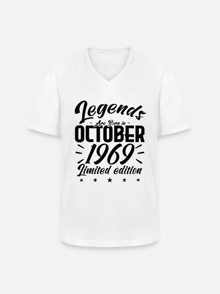 LEGENDER ER FØDT I OKTOBER 1969 - jubilæum gif - Klassisk herre T-shirt med V-udskæring - hvid