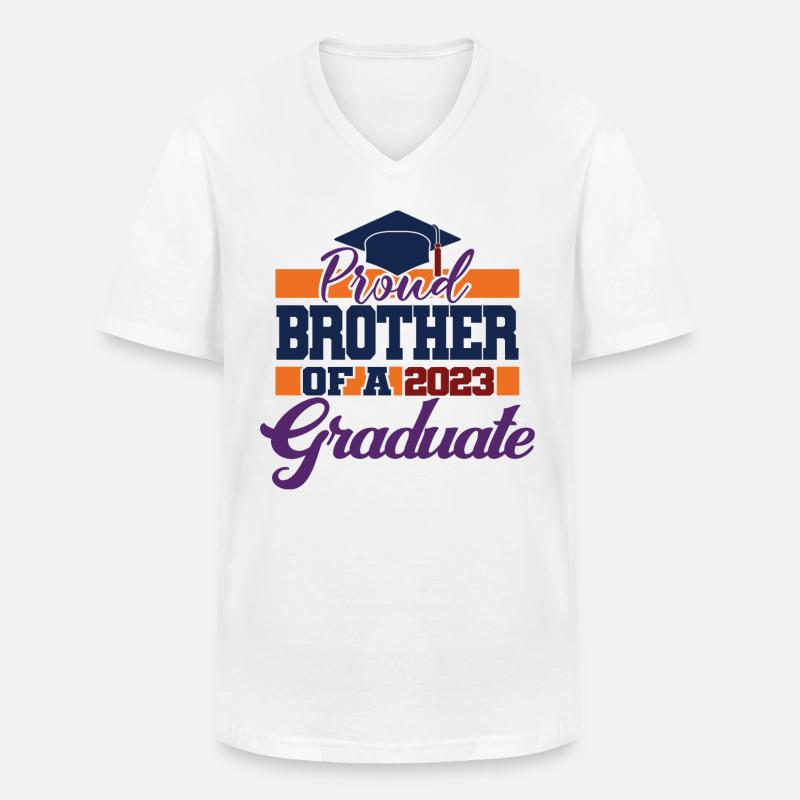Stolzer Bruder eines Abschlussgeschenks 2023 - Männer-T-Shirt mit V-Ausschnitt - Weiß