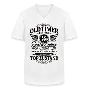 Oldtimer Baujahr 1996 Jahrgang Geburtstag Geschenk - Männer-T-Shirt mit V-Ausschnitt - Weiß - Vorne - AI Model Male 185 light (185cm)