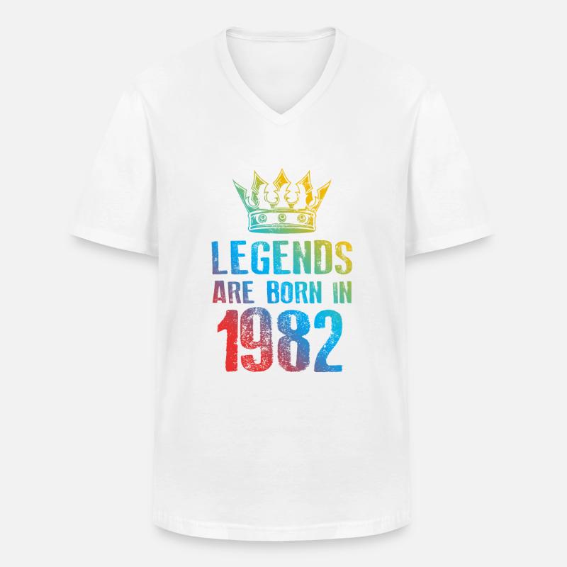 1982 legends born in - Männer-T-Shirt mit V-Ausschnitt - Weiß