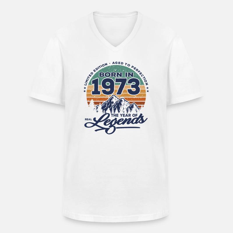 Legenden werden 1973 geboren - Männer-T-Shirt mit V-Ausschnitt - Weiß