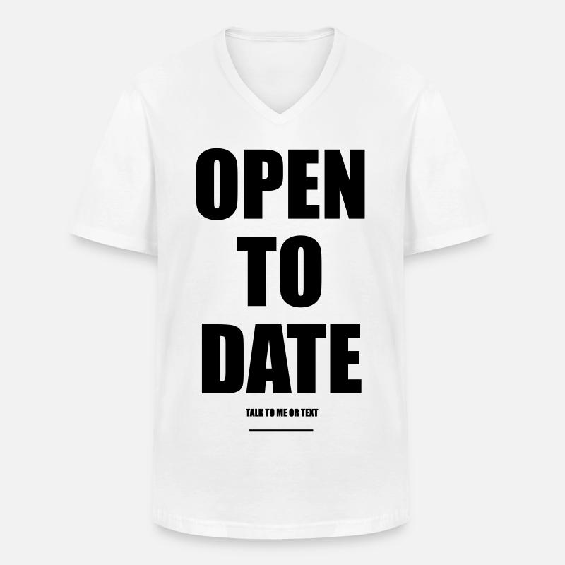 Open To Date – Wear Words - Männer-T-Shirt mit V-Ausschnitt - Weiß