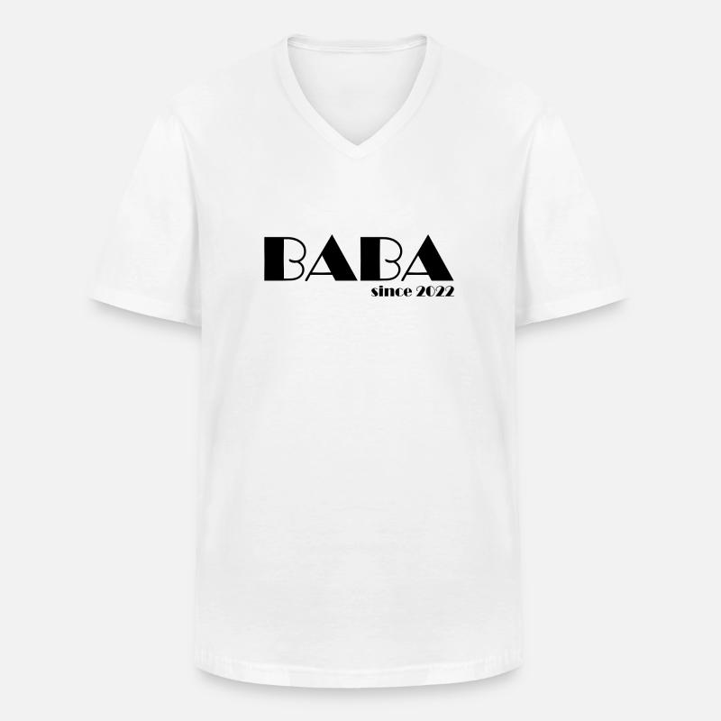 BABA since 2022 s - Männer-T-Shirt mit V-Ausschnitt - Weiß