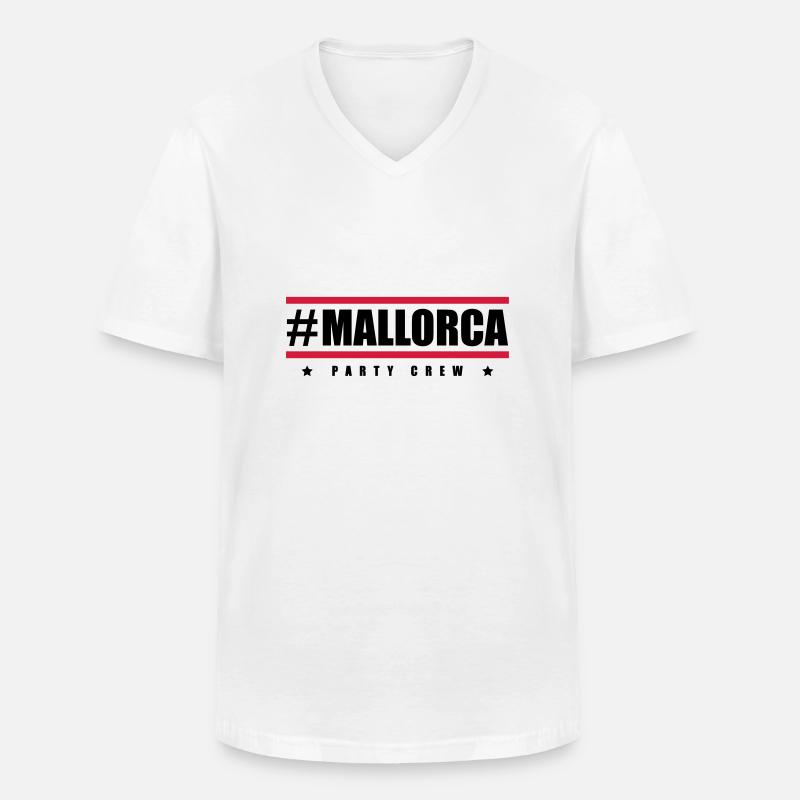 mallorca party crew design - Männer-T-Shirt mit V-Ausschnitt - Weiß