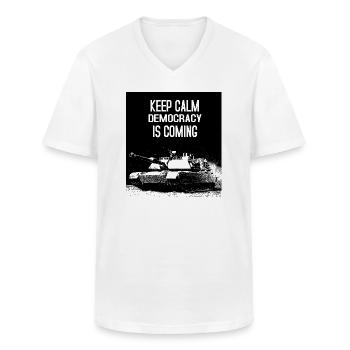 Behalten Sie Ruhe Demokratie kommt - Männer-T-Shirt mit V-Ausschnitt - Weiß - Vorne - AI Model Male 185 light (185cm)