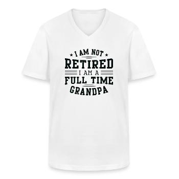 Ich bin nicht im Ruhestand Ich bin ein Vollzeit-Opa - Männer-T-Shirt mit V-Ausschnitt - Weiß - Vorne - AI Model Male 185 light (185cm)