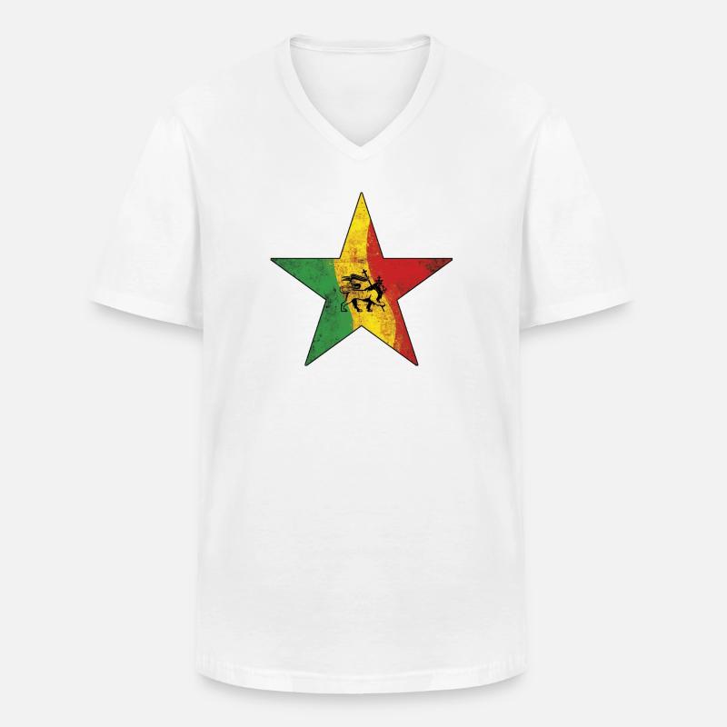 Reggae Löwe mit Rastafarbe - Männer-T-Shirt mit V-Ausschnitt - Weiß