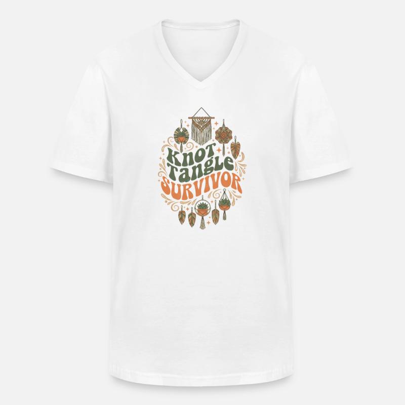 Knotenchaos überlebt | Makramee Boho - Männer-T-Shirt mit V-Ausschnitt - Weiß
