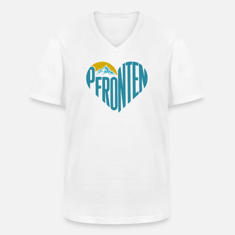 Pfronten Bergsilhouette Herz-Typografie - Männer-T-Shirt mit V-Ausschnitt - Weiß